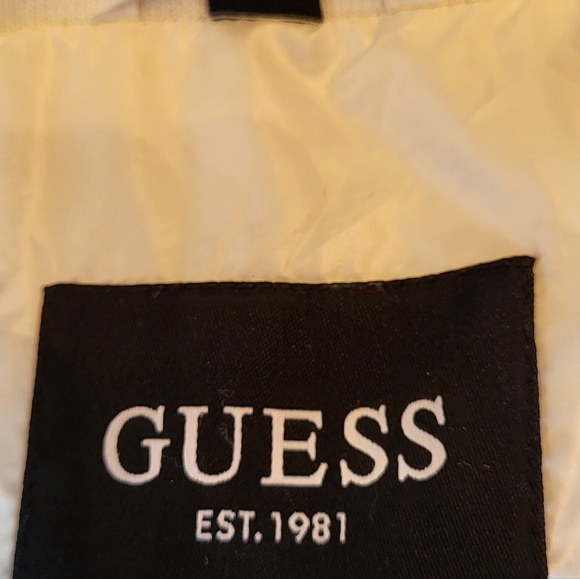 Guess White Down Puffer Jacket Medium - Picture 7 of 8